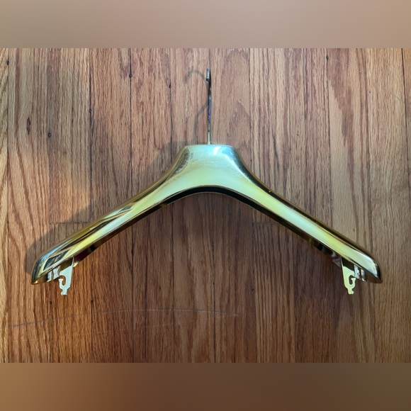 MOSCHINO COUTURE VINTAGE CLOTHES HANGER IN GOLD TONE FINISH - Picture 5 of 11